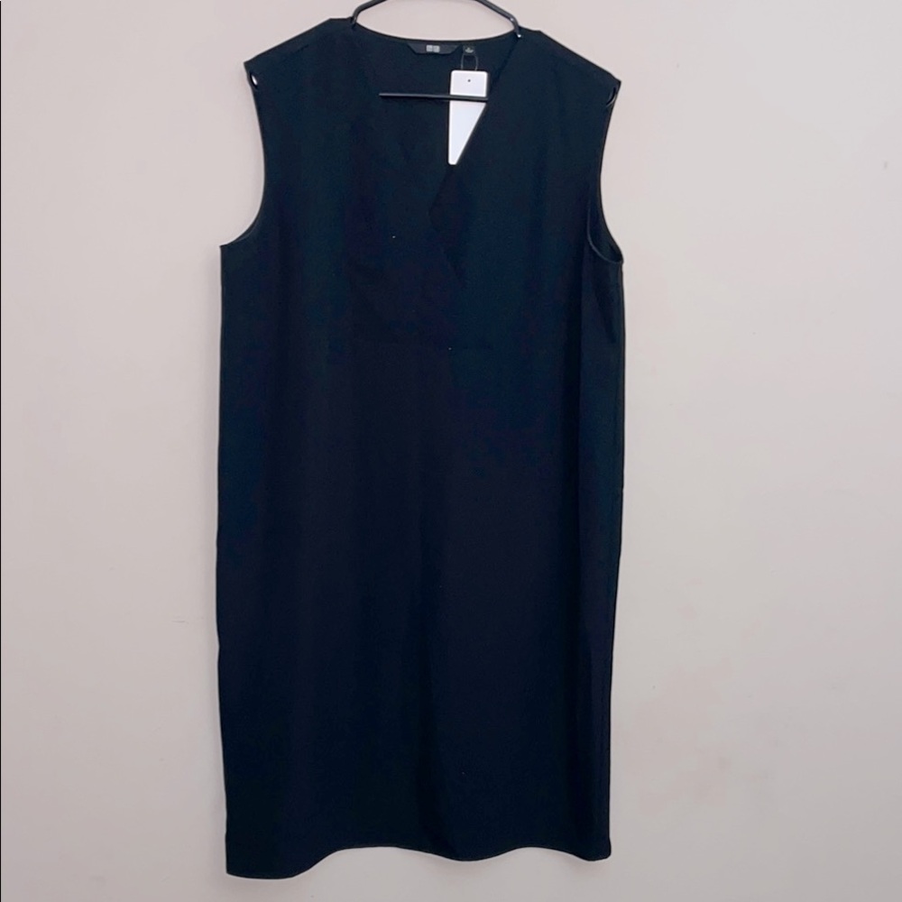 Uniqlo Women Drape Sleeveless Black Dress Size L